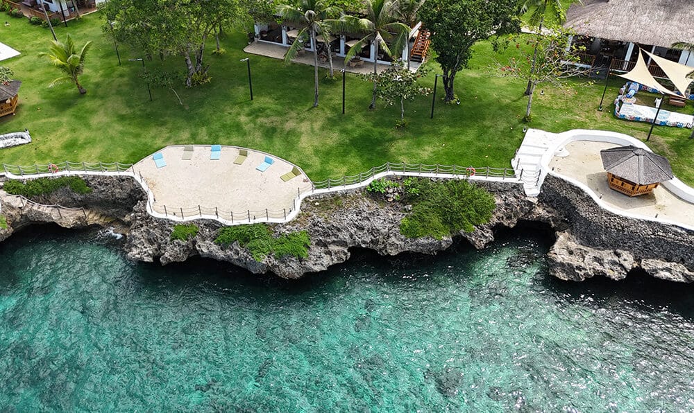 The Cliff Lounge Experience: Where Luxury Meets the Infinite Beauty of Camotes Sea